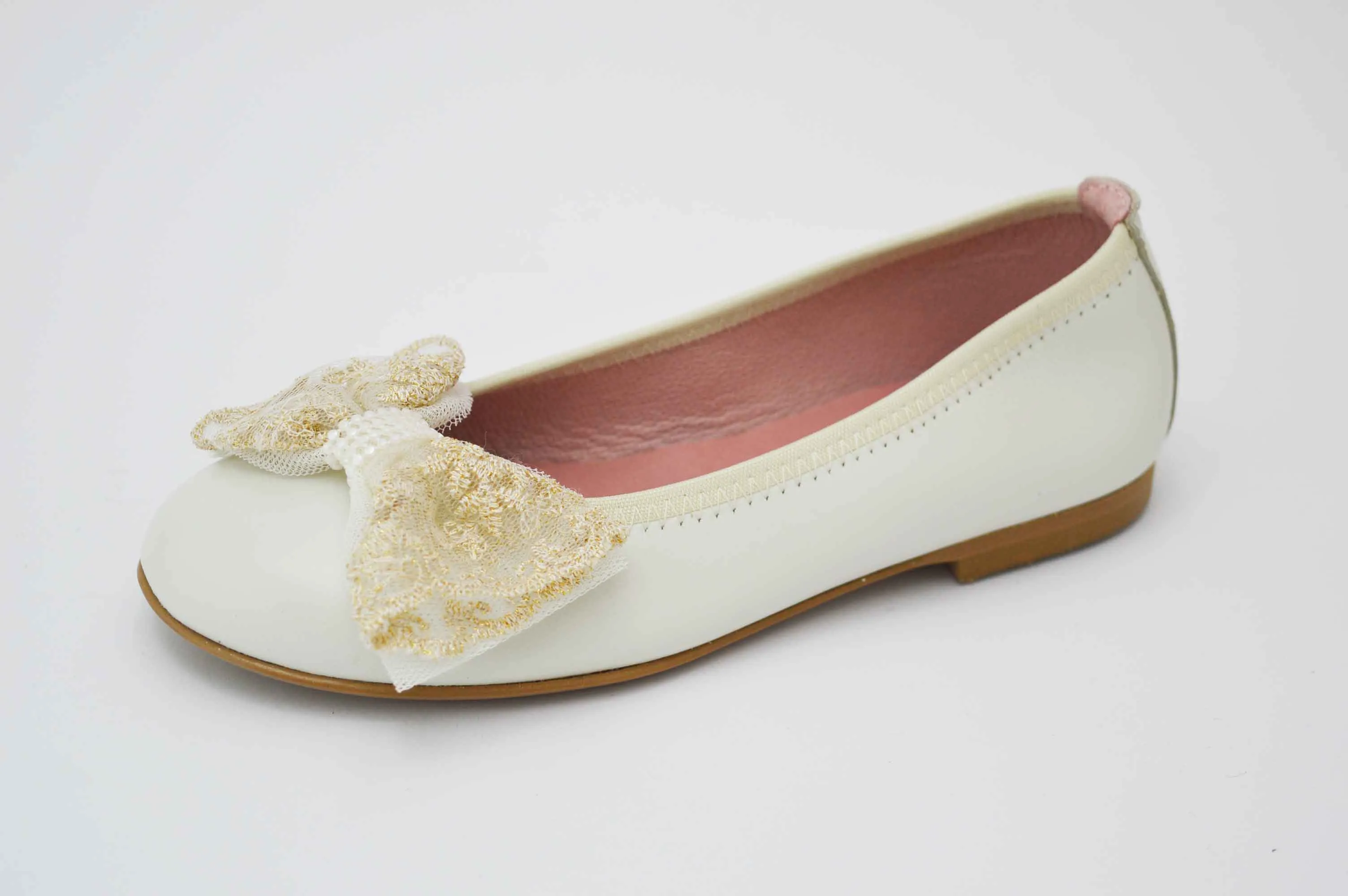 Bailarinas beige con adornos lazo de tela