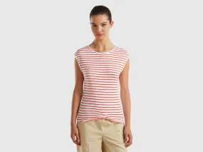 Camiseta de rayas con nudo
