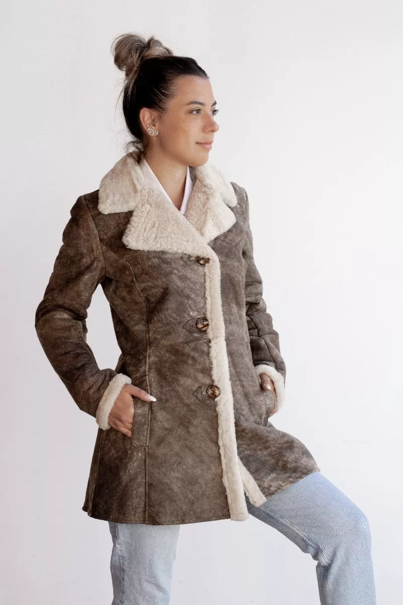 CAMPERA DE CUERO DE OVEJA DE MUJER ROJA  MODELO: SOL.F