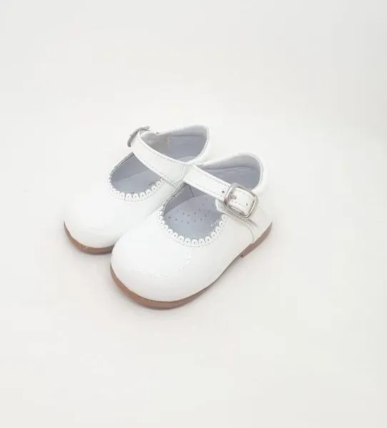 merceditas chuches,charol blanco