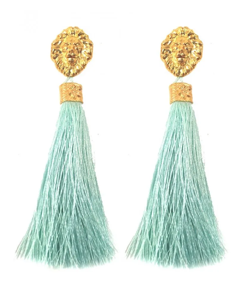 PENDIENTES LARGOS DE FLECOS COLOR VERDE AGUA CON CABEZA DE LEON