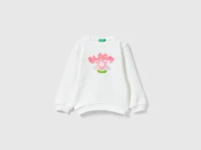 Sudadera con aplicación de efecto pétalos